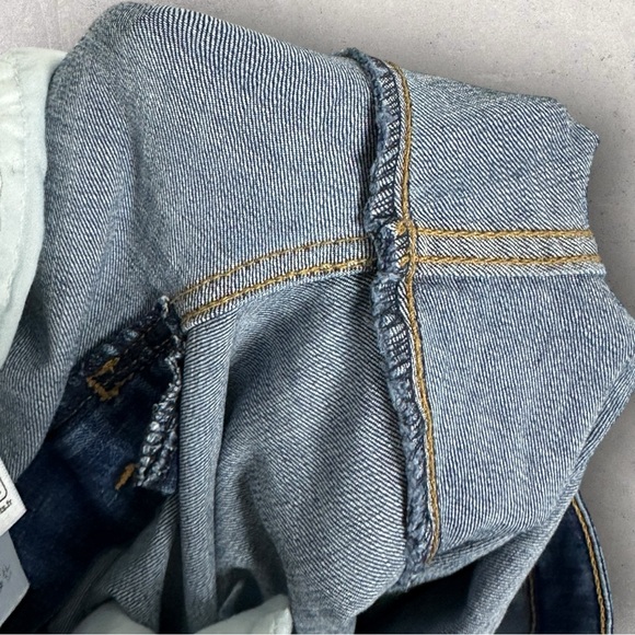 Levis 726 High Rise Flare Jeans Womens‎ Size 31 x 30 Waterless Distressed Denim - Picture 15 of 16